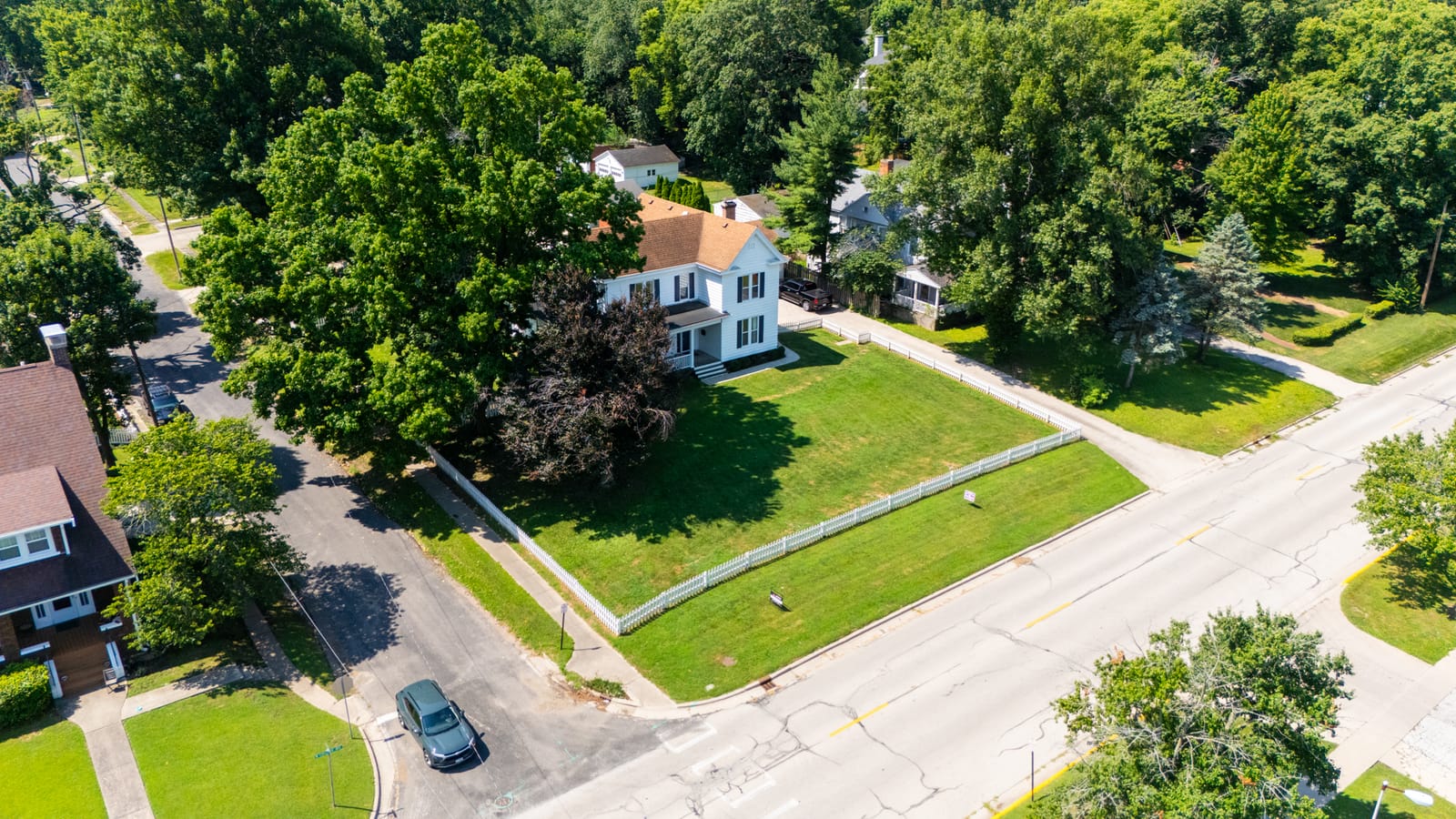 Aerial drone photo 02 of 1405 W College Ave, Jacksonville IL