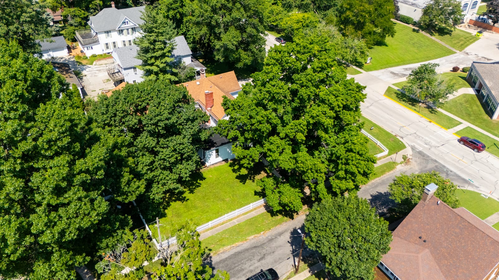 Aerial drone photo 03 of 1405 W College Ave, Jacksonville IL